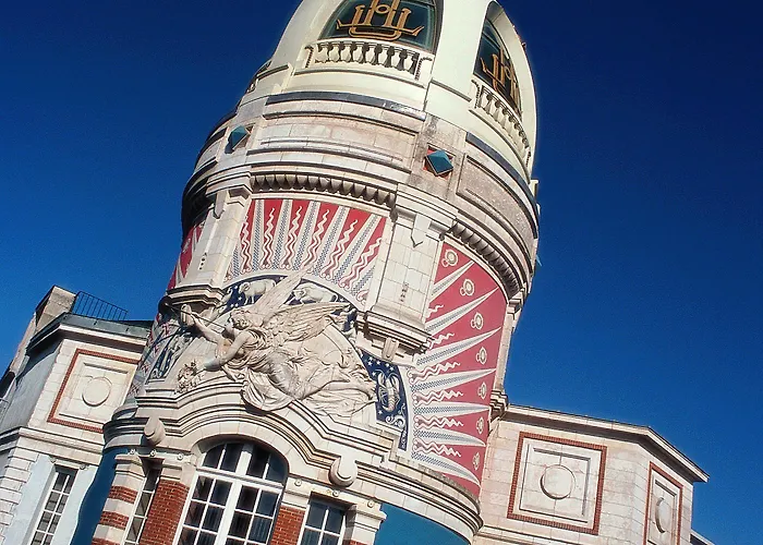 南特贝若利拉世博公园宜必思酒店 酒店 3*